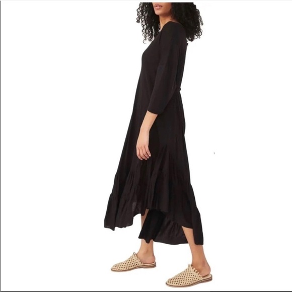 Free People Tiered Long Sleeve Oversized Deep Scoop Sunseeker Maxi T Dress Black - Picture 15 of 16